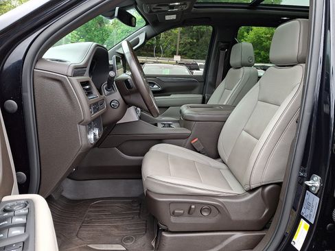 Used 2022 GMC Yukon SLT w/ SLT Premium Package AWD/4WD image 15