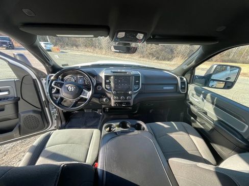 Used 2023 RAM 2500 Big Horn w/ Level 1 Equipment Group image 3