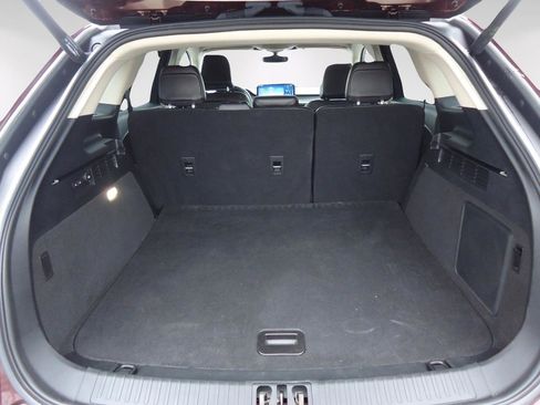 Used 2021 Lincoln Nautilus Standard w/ Equipment Group 101A image 10