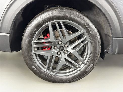 Used 2025 Ford Explorer ST AWD/4WD image 33