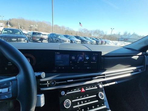 Used 2025 Hyundai Santa Fe SE image 22