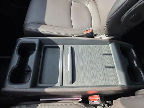 Certified 2018 Honda Odyssey Touring image 24
