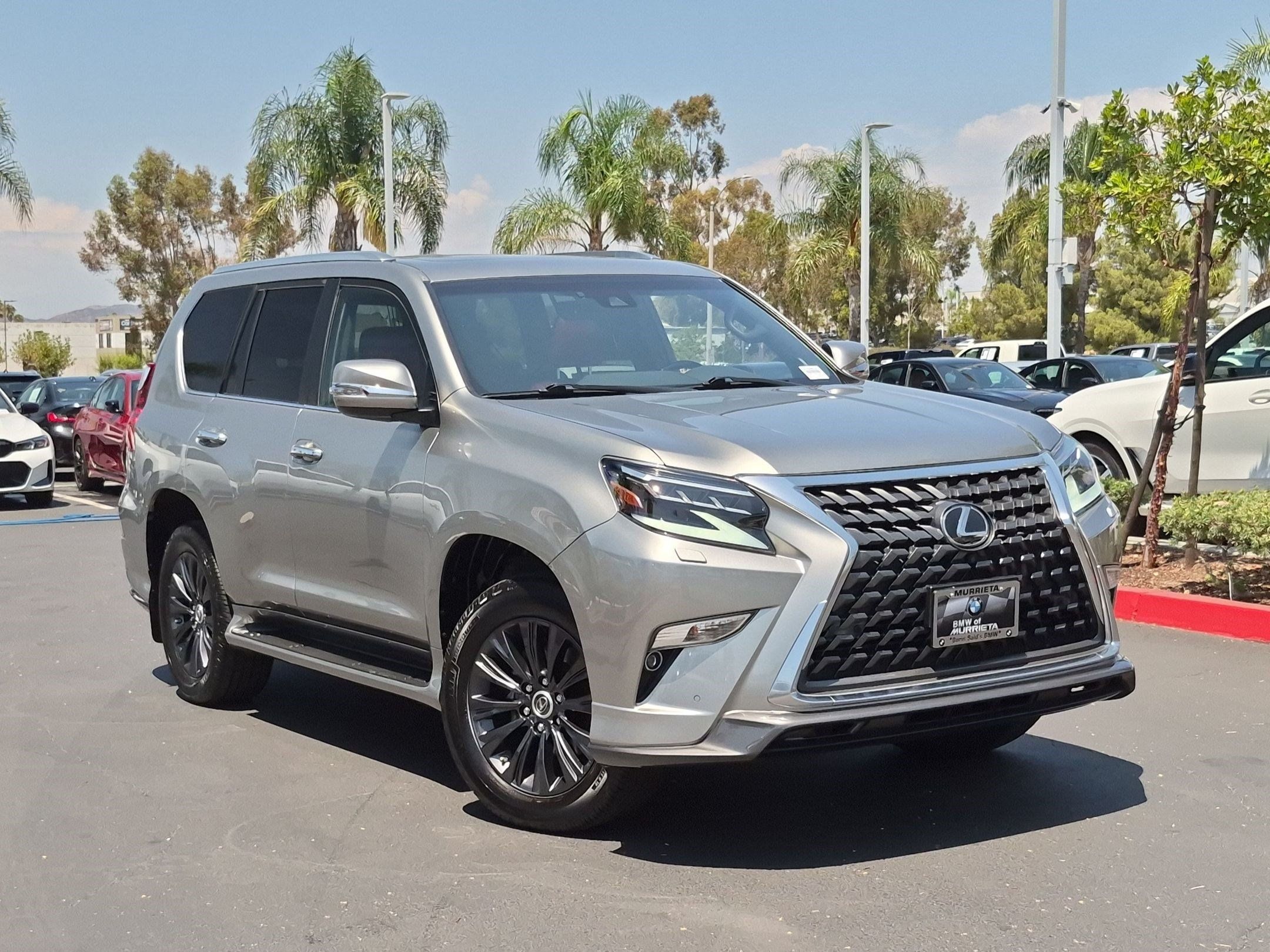 Used 2021 Lexus GX 460 Luxury w/ Sport Design Package AWD/4WD image 2