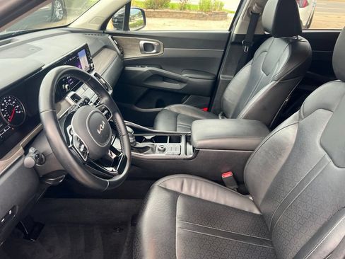 Used 2022 Kia Sorento S AWD/4WD image 4