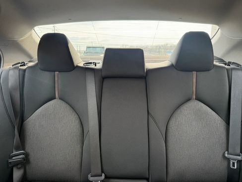 Used 2020 Toyota Camry LE image 35