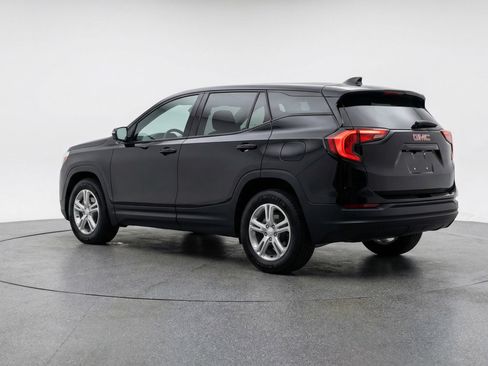 Used 2024 GMC Terrain SLE FWD image 6