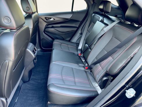 Certified 2024 Chevrolet Equinox RS FWD image 25