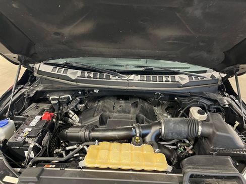 Used 2017 Ford F150 XLT w/ Equipment Group 302A Luxury AWD/4WD image 44