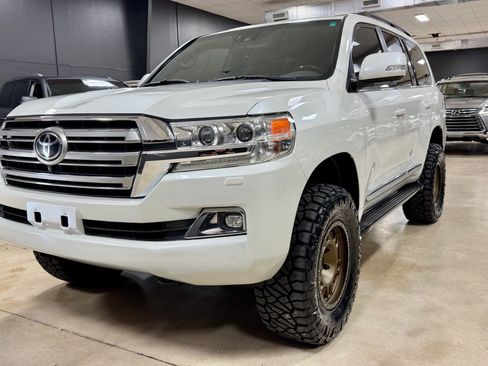 Used 2016 Toyota Land Cruiser AWD/4WD image 3