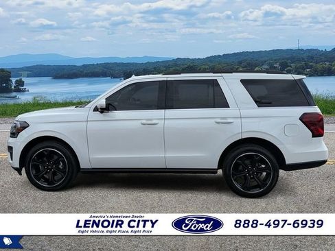 Certified 2023 Ford Expedition Limited image 6