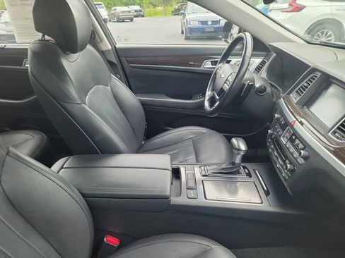 Used 2018 Genesis G80 3.8 w/ Option Group 02 RWD image 3