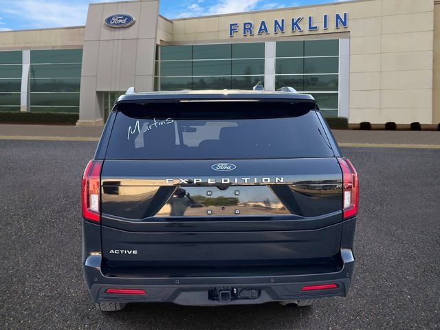 Used 2025 Ford Expedition Active AWD/4WD image 6