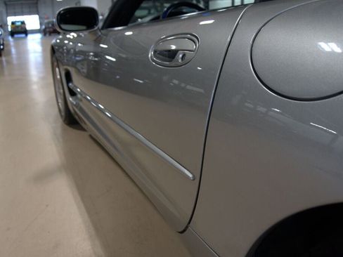 Used 2001 Chevrolet Corvette Convertible w/ Preferred Equipment Group2 image 17