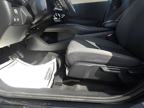 Used 2019 Honda HR-V Sport image 12