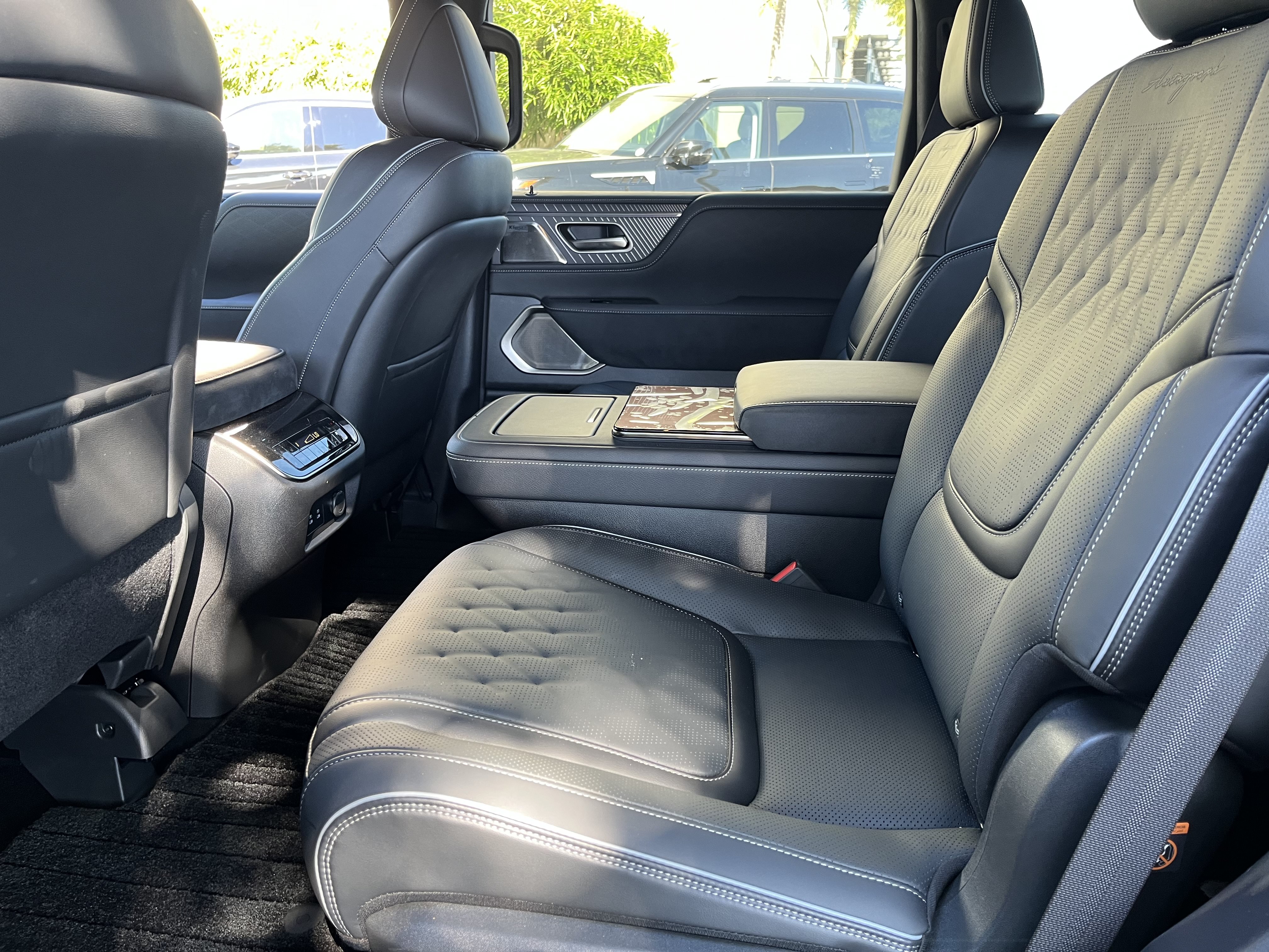 Certified 2026 INFINITI QX80 Autograph w/ Premium Cargo Package AWD/4WD image 16