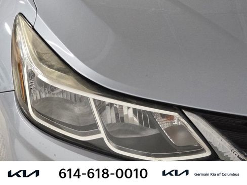 Used 2017 Chevrolet Cruze LS FWD image 15