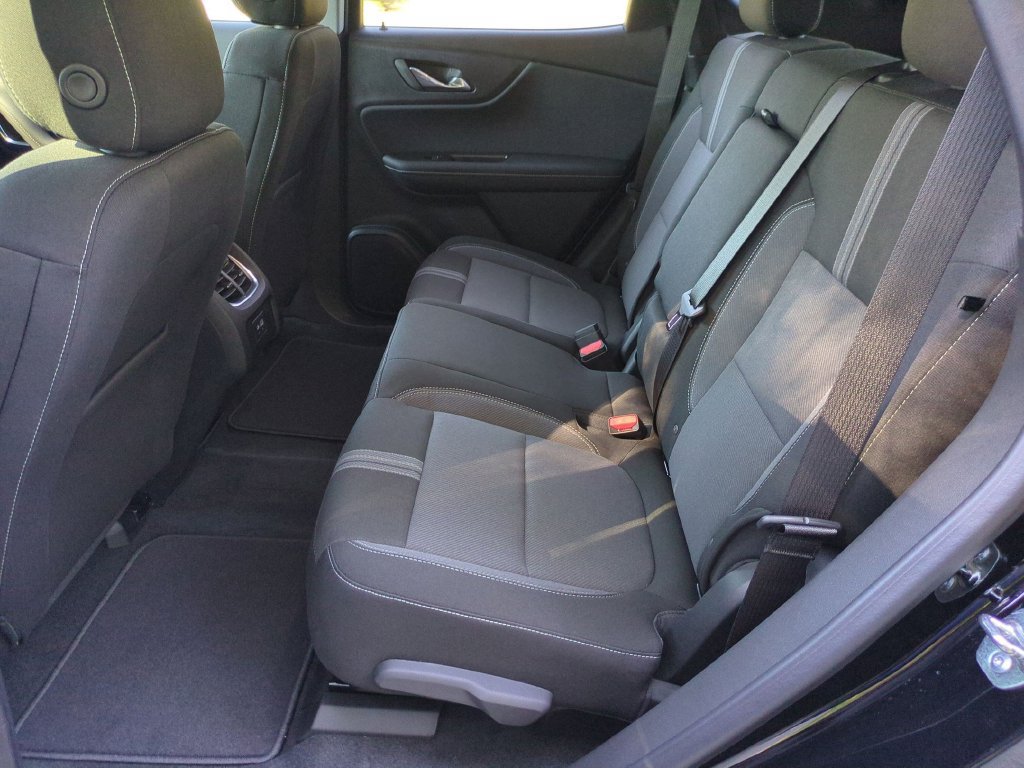 New 2026 Chevrolet Blazer LT w/ Midnight/Sport Edition FWD image 28