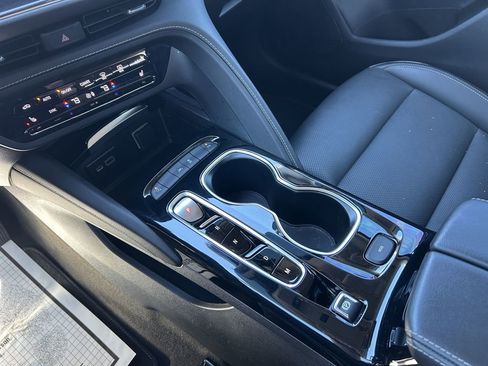 Certified 2023 Buick Envision Essence FWD image 23