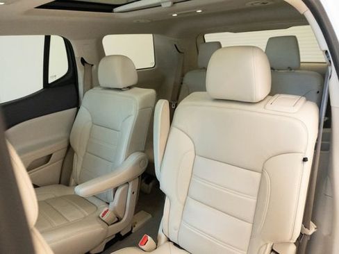 Used 2023 GMC Acadia Denali FWD image 21