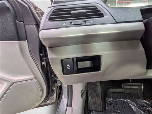 Used 2011 Honda Accord LX image 19