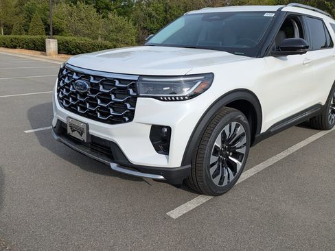 New 2026 Ford Explorer Platinum image 10