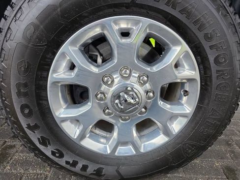 Used 2024 RAM 2500 Laramie AWD/4WD image 8