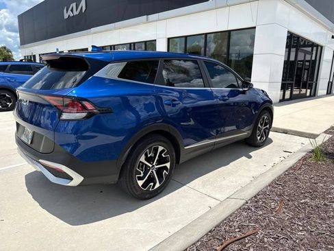Certified 2025 Kia Sportage EX FWD image 3