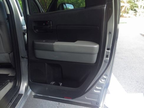 Used 2010 Toyota Tundra 4x4 Double Cab image 35