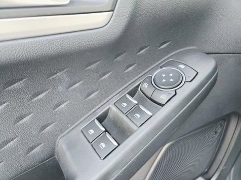 Used 2020 Ford Escape SE image 31