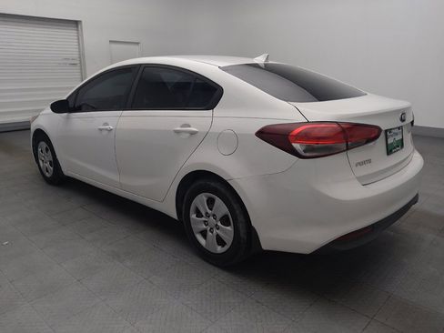 Used 2017 Kia Forte LX FWD image 3