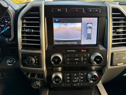 Used 2020 Ford F350 Platinum w/ Snow Plow Prep Package AWD/4WD image 79