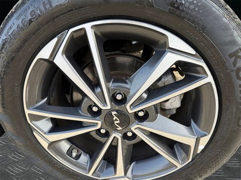 Certified 2023 Kia Forte LXS image 21