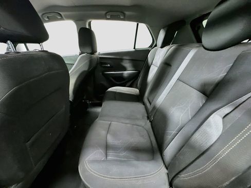 Used 2019 Chevrolet Trax LT FWD image 24