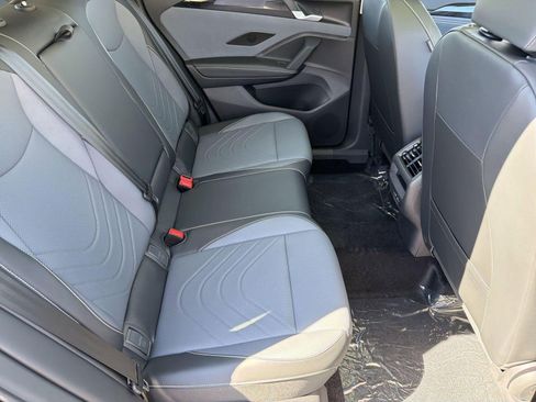New 2026 Volkswagen Tiguan SE AWD/4WD image 29