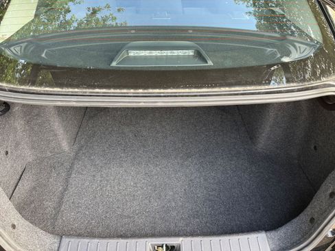 Used 2025 Nissan Versa SV FWD image 31