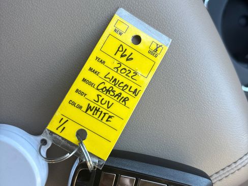 Used 2022 Lincoln Corsair Reserve image 23