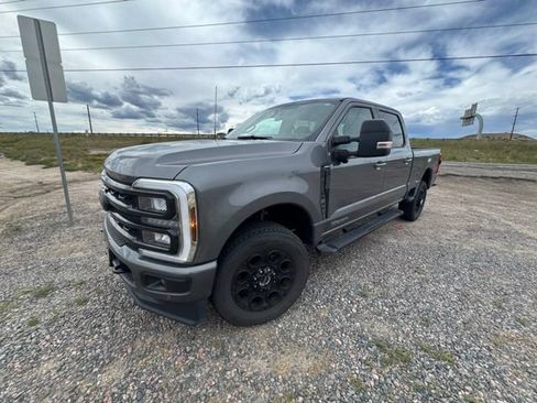 Used 2024 Ford F250 Lariat w/ Lariat Ultimate Package AWD/4WD image 2