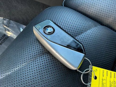 Used 2023 BMW 740i w/ Parking Assistance Package RWD image 35