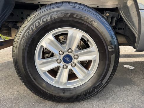 Used 2015 Ford F150 XLT image 10