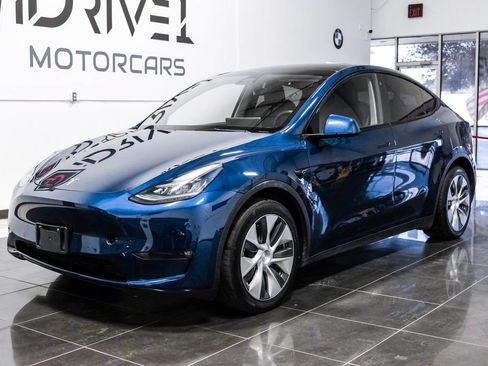 Used 2021 Tesla Model Y Long Range AWD/4WD image 7