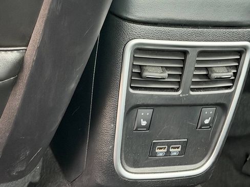 Used 2021 Dodge Charger SXT w/ Leather Interior Group RWD image 17