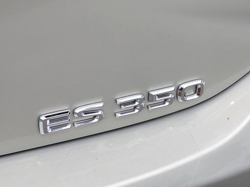 Used 2022 Lexus ES 350 w/ Premium Package FWD image 9
