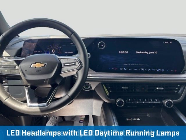 Used 2025 Chevrolet Suburban Premier AWD/4WD image 22
