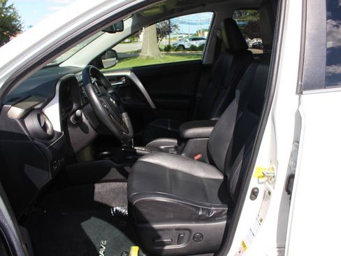 Used 2014 Toyota RAV4 Limited w/ Technology Package AWD/4WD image 13