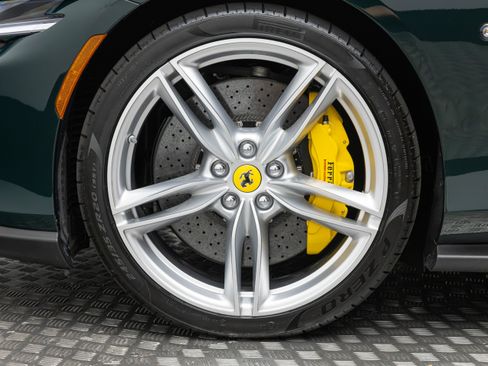 Used 2025 Ferrari Roma Spider RWD image 50