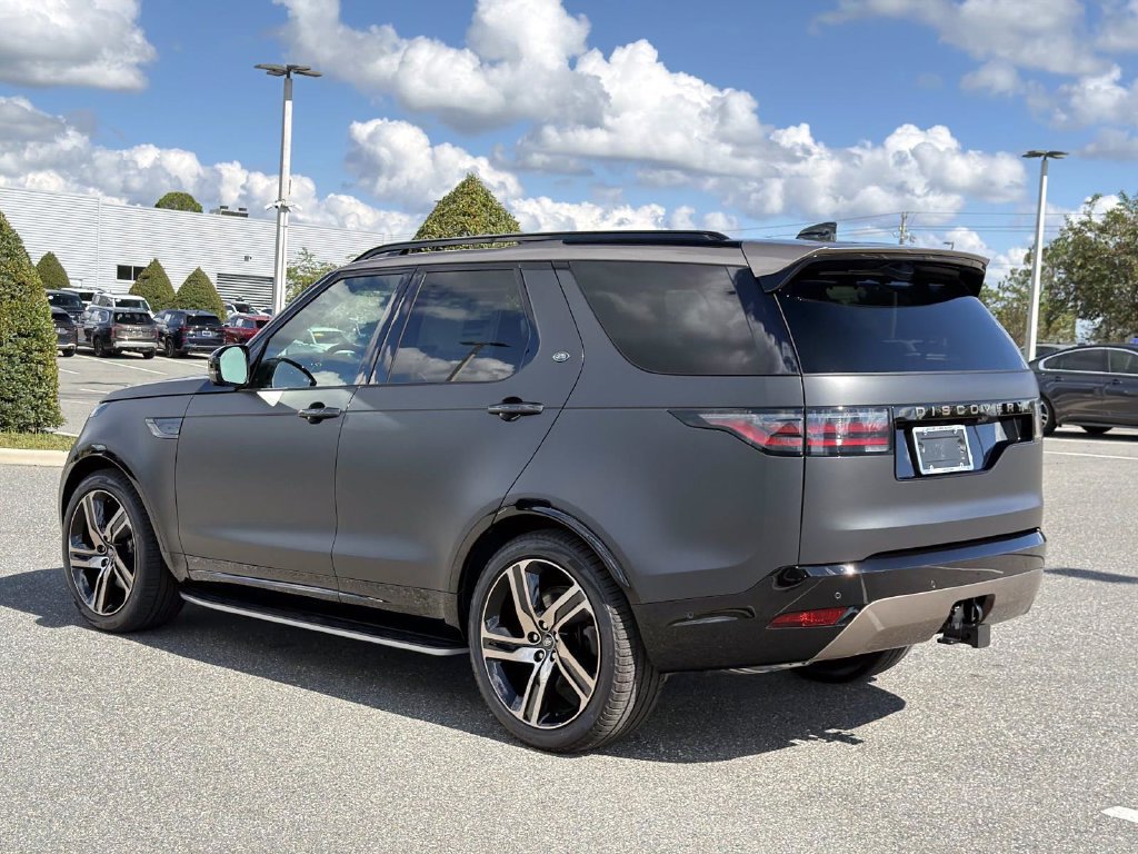 New 2026 Land Rover Discovery Limited Edition AWD/4WD image 3