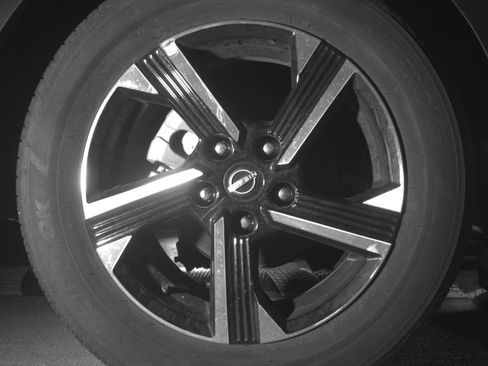 Used 2025 Nissan Sentra SV FWD image 15