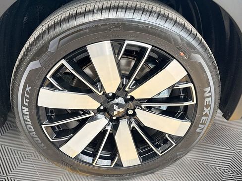 New 2026 Mitsubishi Outlander SE image 33