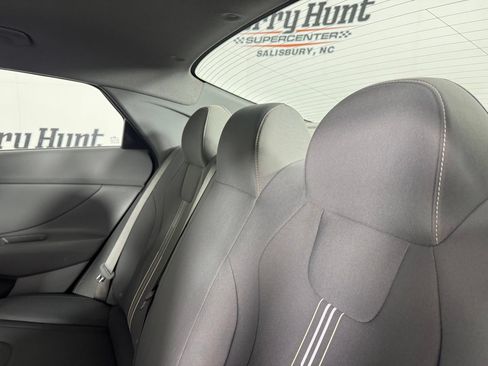 Used 2025 Hyundai Elantra Sport FWD image 25