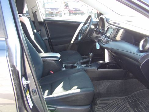 Used 2015 Toyota RAV4 LE image 11